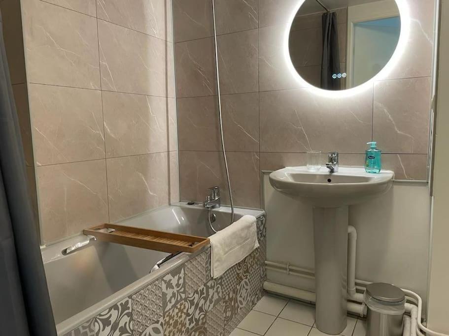 Frida 4 Pers Hypercentre + Clim Daire Épernay Dış mekan fotoğraf